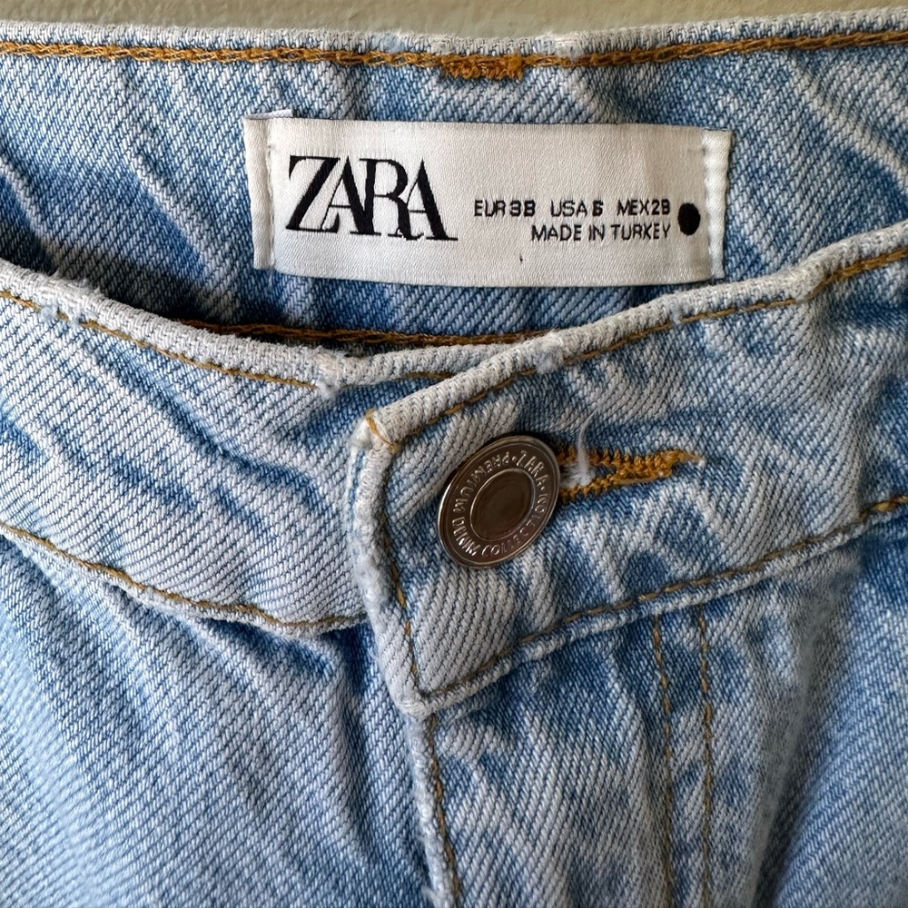 Women’s Zara Jeans